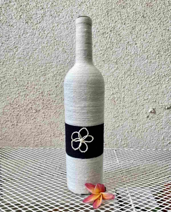 Hand-crafted-yarn-bottle-vase-white-black